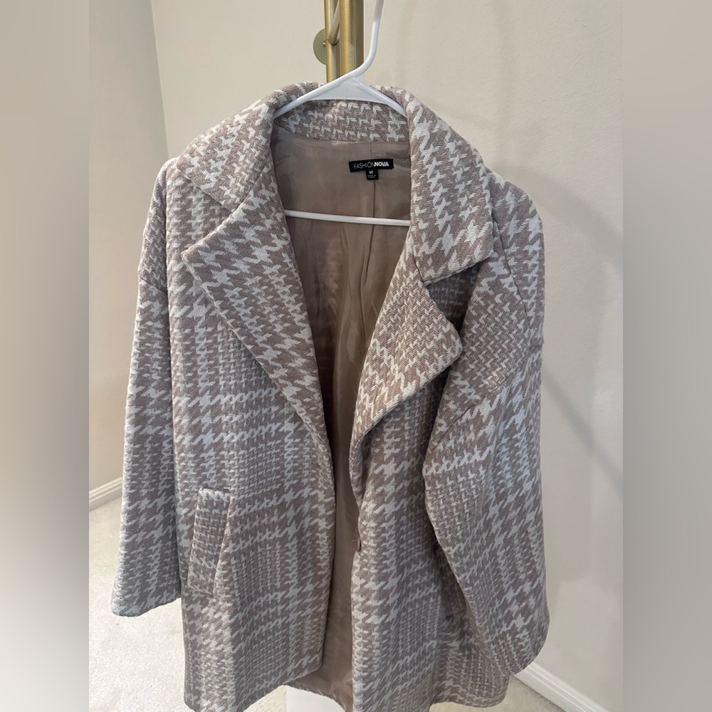 Fashion Nova Houndstooth Trench Coat - Cream and Gray